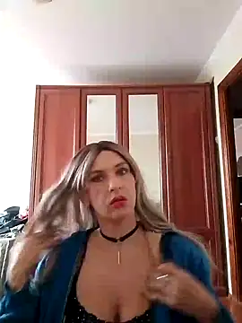 Snapshot of LaraDiva7799 chatting on 09/29/25, 06:51 LaraDiva7799 online show from 09/29/25, 06:51