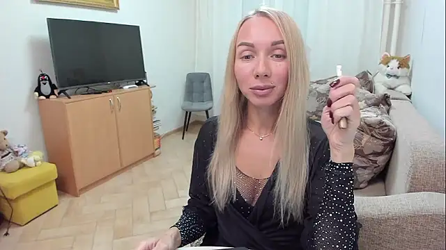 AlisiaCat online show from 01/13/26, 07:19