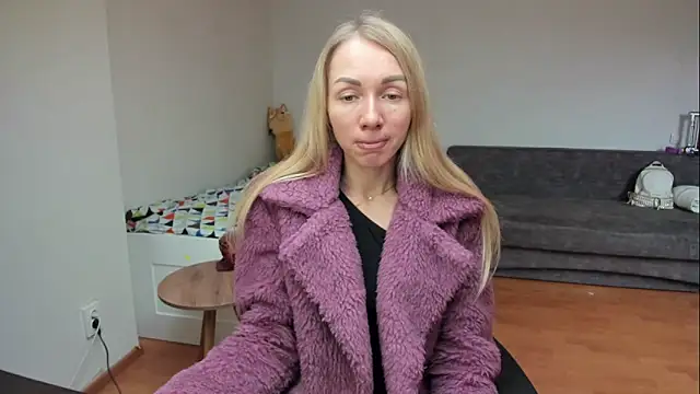 AlisiaCat online show from 04/28/26, 08:30