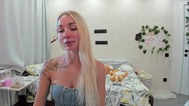 AlisiaCat online show from 07/18/26, 05:39