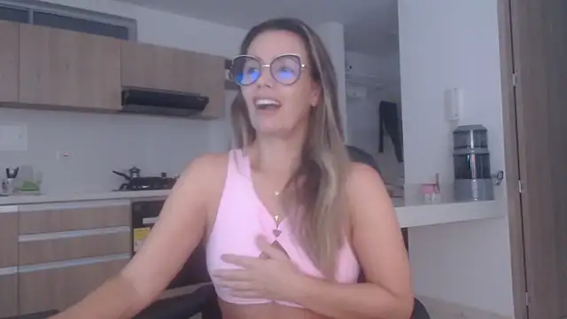 LovePaula online show from 02/23/26, 12:02