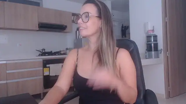 LovePaula online show from 02/24/26, 12:08