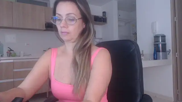 LovePaula online show from 06/22/26, 12:45