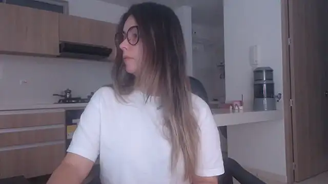 LovePaula online show from 07/19/26, 01:31