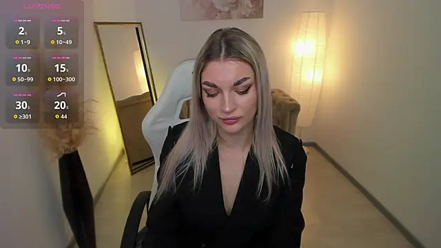 Alice Cutieee online show from 10/18/25, 10:27