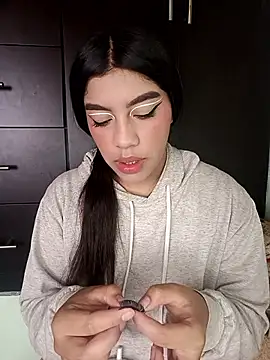 tamy 01 online show from 10/15/25, 02:28