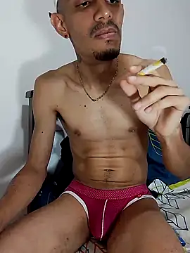 LATINO27CM online show from 10/03/25, 09:12