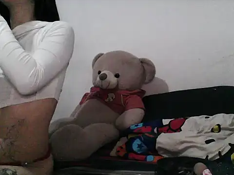 Snapshot of SweettPoison_ chatting on 10/12/25, 10:53 SweettPoison online show from 10/12/25, 10:53