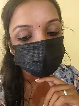 Snapshot of Tamil_Swathi chatting on 07/19/26, 10:52 Tamil Swathi online show from 07/19/26, 10:52