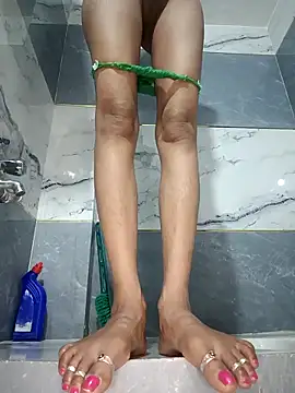 nidhi nude online show from 01/31/26, 09:46