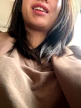 Hana-xinh online show from 10/20/25, 02:45
