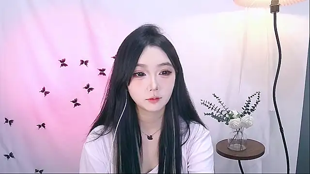 Snapshot of Miao-Maimiao chatting on 12/01/25, 01:05 Miao-Maimiao online show from 12/01/25, 01:05