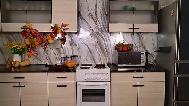 EllaCanny online show from 11/27/25, 06:15