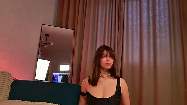 EllaCanny online show from 05/18/26, 05:02