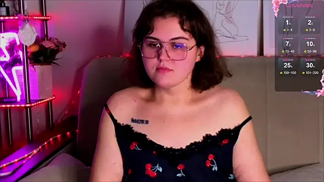  online show from 10/17/25, 08:06