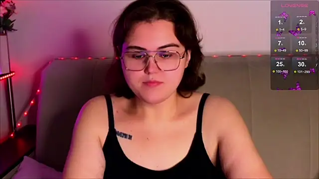  online show from 11/11/25, 03:06