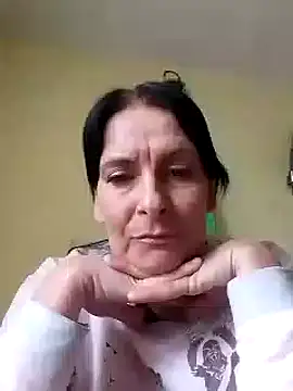 Snapshot of Tariya-40 chatting on 09/29/25, 10:20 Tariya-40 online show from 09/29/25, 10:20