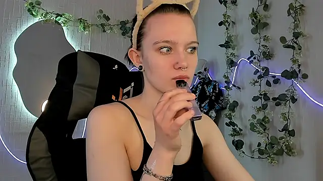 Elastikisss online show from 04/11/26, 08:18