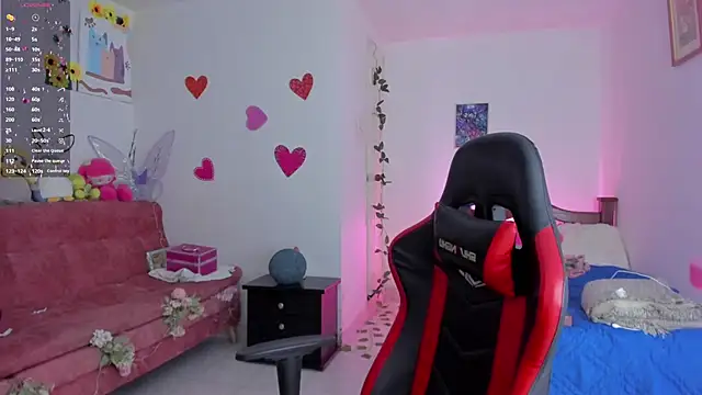 Snapshot of SophieLAmour chatting on 09/28/25, 12:27 SophieLAmour online show from 09/28/25, 12:27