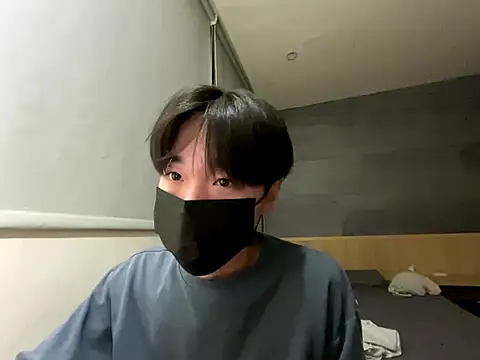 Snapshot of Yo155 chatting on 10/03/25, 07:00 Yo155 online show from 10/03/25, 07:00