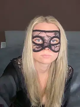 Cherrycolada online show from 09/30/25, 01:16