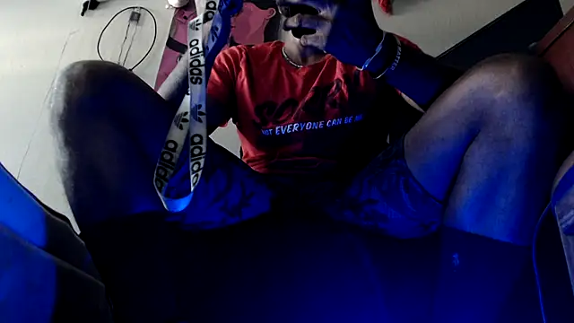 214KingLonggg online show from 05/20/26, 11:22