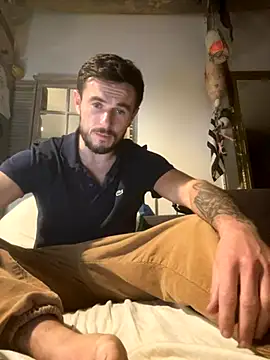 Snapshot of PabloelBraquemart chatting on 11/16/25, 11:10 PabloelBraquemart online show from 11/16/25, 11:10