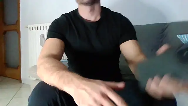 giovan2020 online show from 11/08/25, 04:51