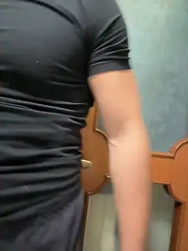 giovan2020 online show from 11/10/25, 11:37