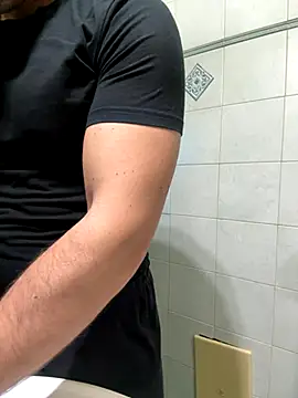 giovan2020 online show from 11/17/25, 10:48