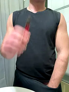 giovan2020 online show from 12/15/25, 09:19