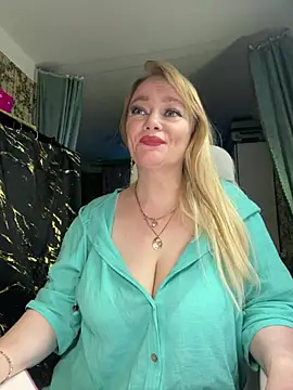 Sweet-blonde online show from 04/10/26, 10:14