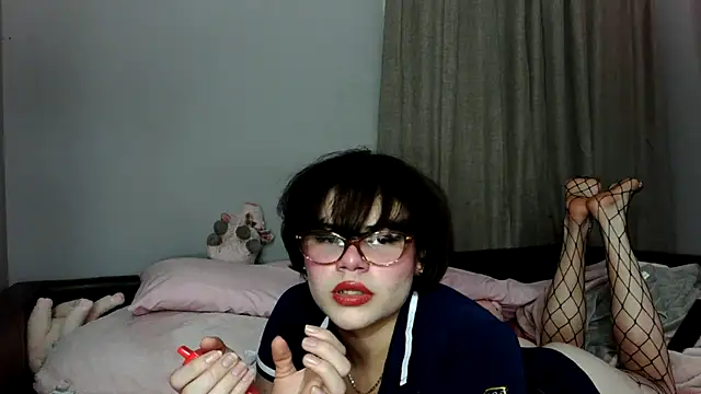 LunaMilav online show from 09/26/25, 12:58