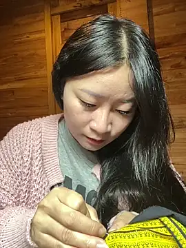 violet-00 online show from 11/25/25, 01:49