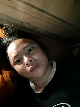 xuxulovezz online show from 11/10/25, 10:31