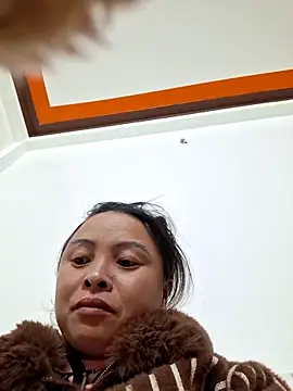 xuxulovezz online show from 11/28/25, 11:13