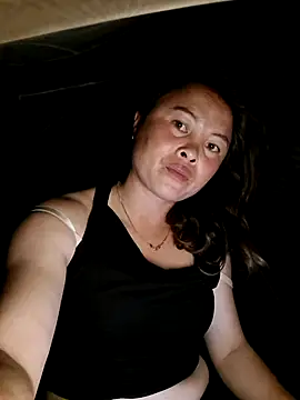 xuxulovezz online show from 04/07/26, 01:00