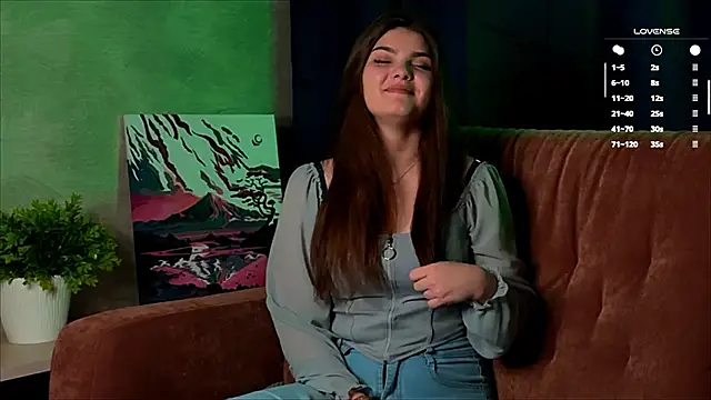 Snapshot of StephanieeMiller chatting on 10/11/25, 12:32 StephanieeMiller online show from 10/11/25, 12:32