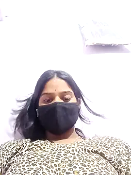 Snapshot of ROSHNI-744 chatting on 09/28/25, 07:08 ROSHNI-744 online show from 09/28/25, 07:08