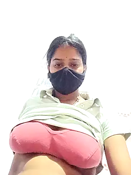 Snapshot of ROSHNI-744 chatting on 10/04/25, 05:33 ROSHNI-744 online show from 10/04/25, 05:33