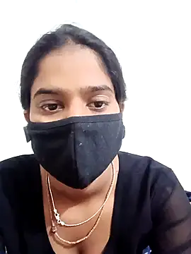 Snapshot of ROSHNI-744 chatting on 10/24/25, 11:06 ROSHNI-744 online show from 10/24/25, 11:06