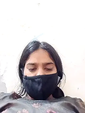 Snapshot of ROSHNI-744 chatting on 10/28/25, 04:42 ROSHNI-744 online show from 10/28/25, 04:42