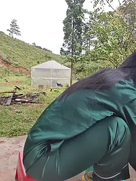 Helen-Tran online show from 10/26/25, 01:33