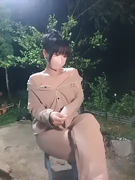 Helen-Tran online show from 11/11/25, 01:00