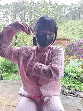 Helen-Tran online show from 11/19/25, 02:22