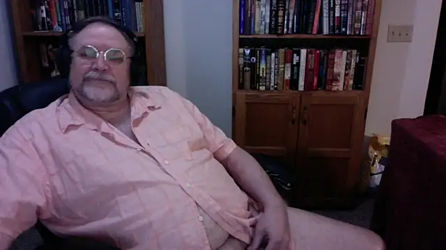 Vinyl22xh online show from 03/08/26, 06:06