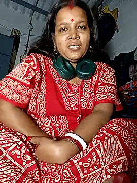 Snapshot of reya743 chatting on 10/02/25, 08:05 reya743 online show from 10/02/25, 08:05