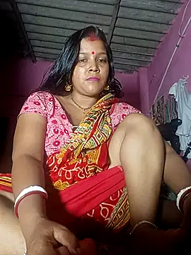 Snapshot of reya743 chatting on 11/01/25, 11:18 reya743 online show from 11/01/25, 11:18