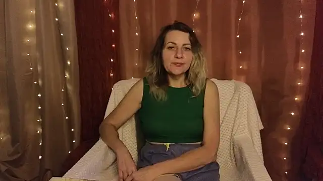 Snapshot of silvaraNoir chatting on 09/25/25, 09:13 silvaraNoir online show from 09/25/25, 09:13