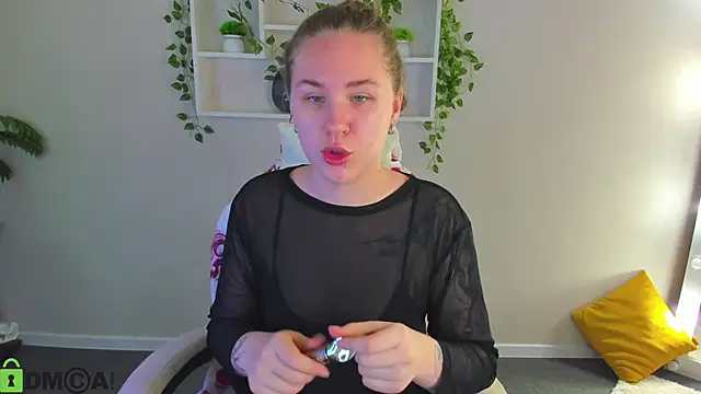 Elsie Cutties online show from 11/07/25, 12:43